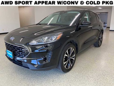 Used 2022 Ford Escape SE w/ SE Sport Appearance Package image 40