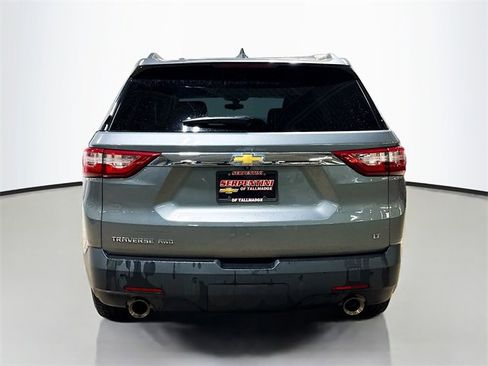 Used 2021 Chevrolet Traverse LT image 8