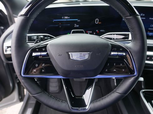 Used 2025 Cadillac Lyriq Sport image 11