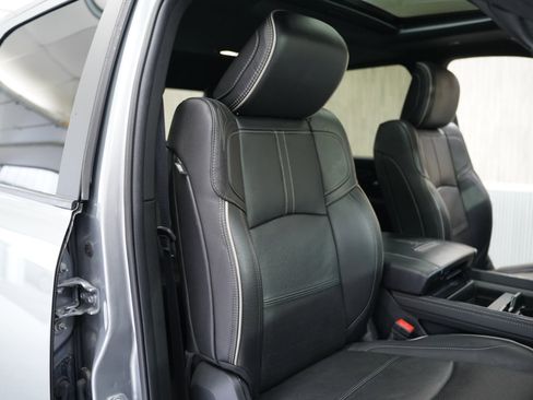 Used 2022 RAM 3500 Limited image 29