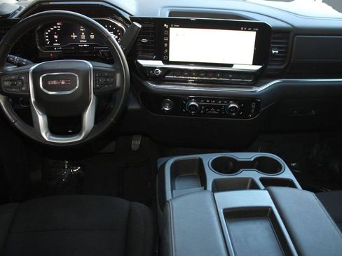 Used 2024 GMC Sierra 1500 Elevation image 26