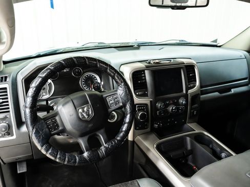 Used 2018 RAM 1500 Outdoorsman image 15