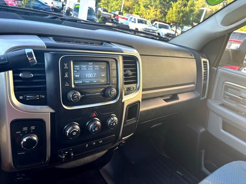 Used 2017 RAM 2500 SLT image 22