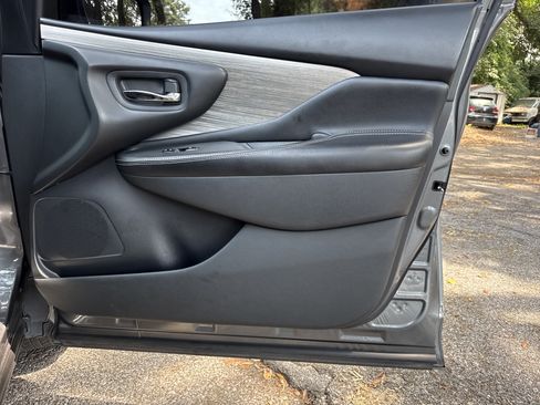 Used 2018 Nissan Murano S FWD image 26