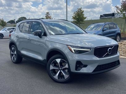 New 2026 Volvo XC40 B5 Plus w/ Protection Package Premier