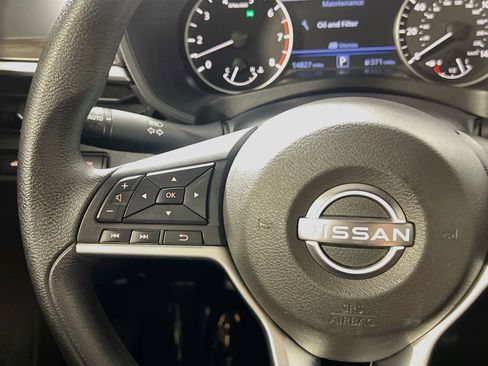 Used 2023 Nissan Altima 2.5 SV FWD image 19