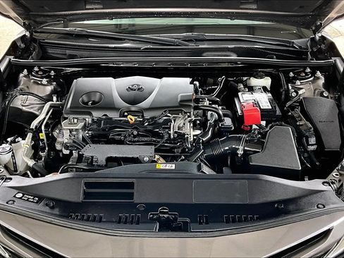 Used 2020 Toyota Camry SE FWD image 26