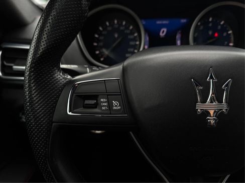 Used 2020 Maserati Ghibli S image 32