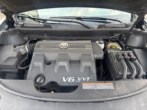 Used 2013 Cadillac SRX Luxury image 18