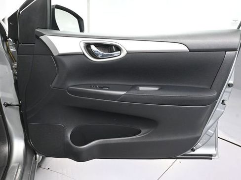 Used 2014 Nissan Sentra S image 35