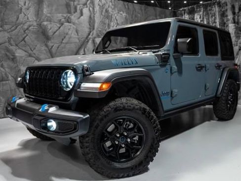 Used 2024 Jeep Wrangler Unlimited AWD/4WD image 1