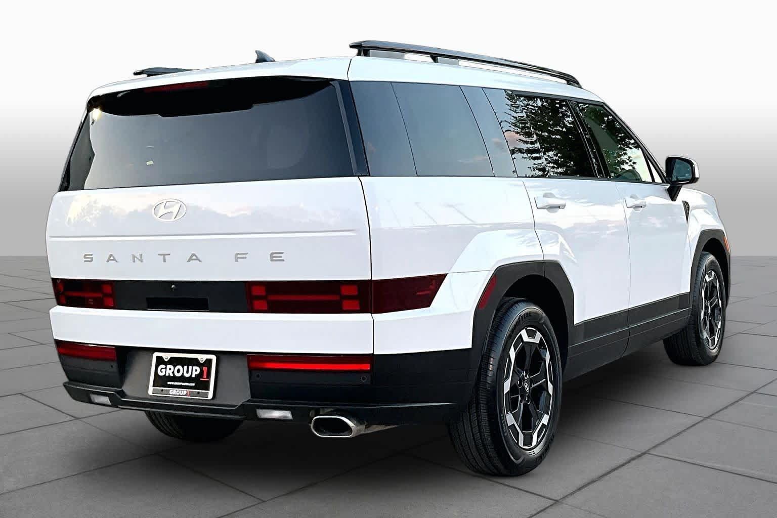 Used 2024 Hyundai Santa Fe SEL FWD image 13