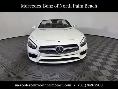 Used 2018 Mercedes-Benz SL 550 image 10