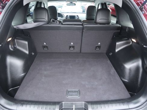 Used 2019 Jeep Cherokee Latitude Plus image 31