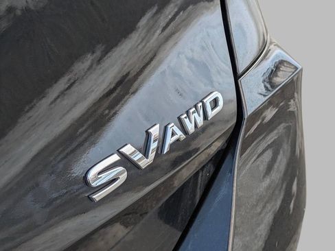 Used 2019 Nissan Rogue SV image 11