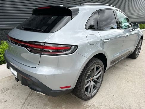Certified 2025 Porsche Macan image 9