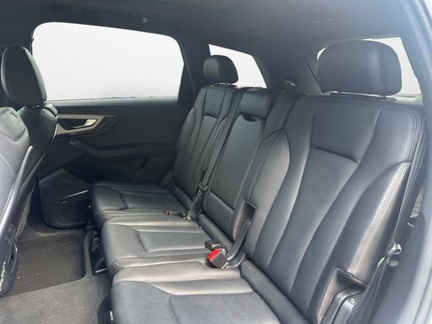 Used 2018 Audi Q7 2.0T Premium Plus w/ Premium Plus Package AWD/4WD image 11