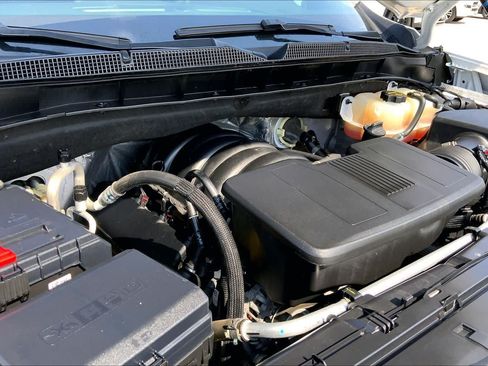 Used 2024 Chevrolet Tahoe LT RWD image 32