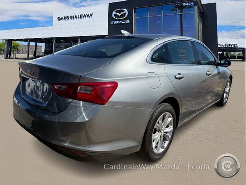 Used 2025 Chevrolet Malibu LT image 3