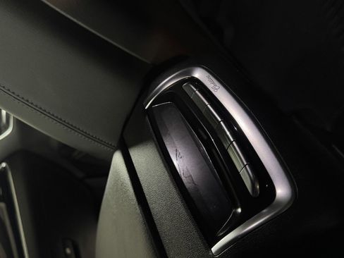 Used 2022 Cadillac XT6 Sport image 24