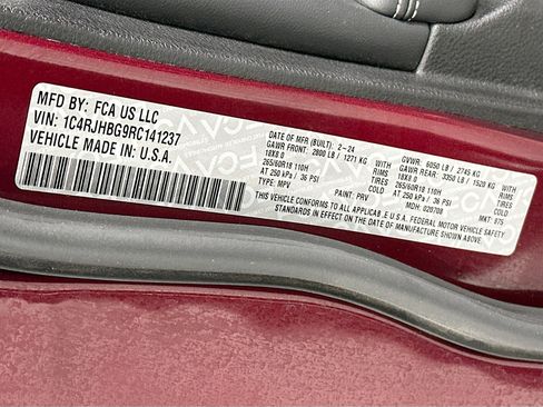 Used 2024 Jeep Grand Cherokee Limited image 12