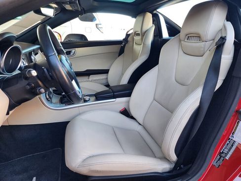 Used 2015 Mercedes-Benz SLK 250 w/ Premium Package image 37