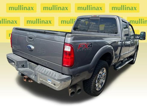 Used 2014 Ford F250 Lariat w/ Lariat Interior Package AWD/4WD image 2