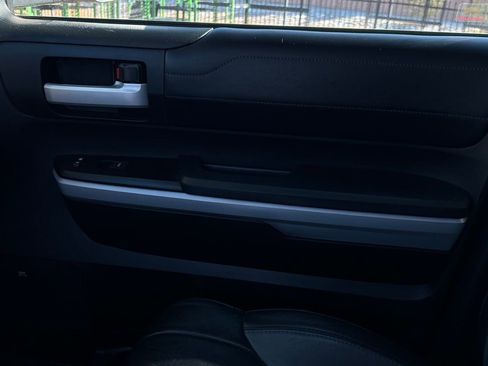 Used 2018 Toyota Tundra Limited w/ Limited Premium Package image 25