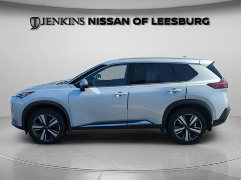 Certified 2022 Nissan Rogue Platinum w/ Head-Up Display Package FWD image 11