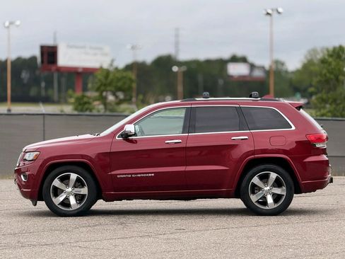 Used 2015 Jeep Grand Cherokee Overland w/ Advanced Technology Group AWD/4WD image 8