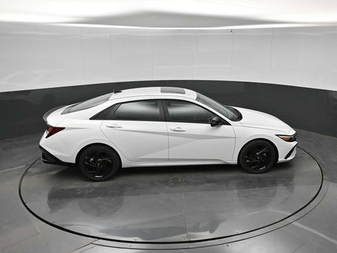 New 2026 Hyundai Elantra SEL Sport FWD image 34