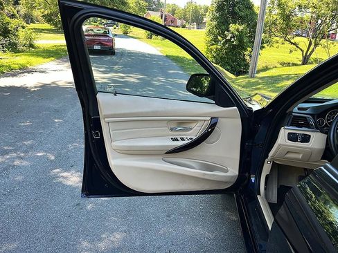 Used 2014 BMW 328i xDrive Wagon AWD/4WD image 26