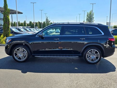 Used 2026 Mercedes-Benz GLS 450 4MATIC image 3