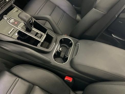 Used 2023 Porsche Cayenne S Platinum AWD/4WD image 18