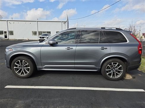Used 2019 Volvo XC90 T5 Momentum w/ Protection Package Premier image 9