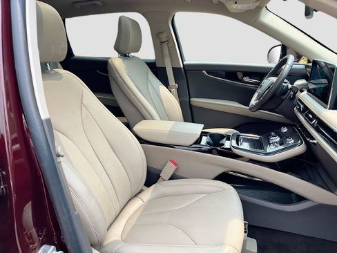 Used 2023 Lincoln Nautilus Reserve AWD/4WD image 29