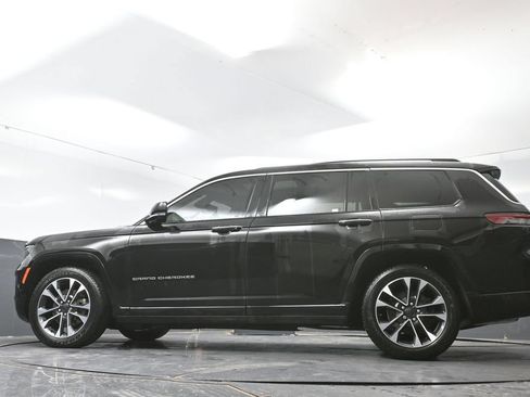 Used 2021 Jeep Grand Cherokee L Overland w/ Advanced Protech Group III AWD/4WD image 30