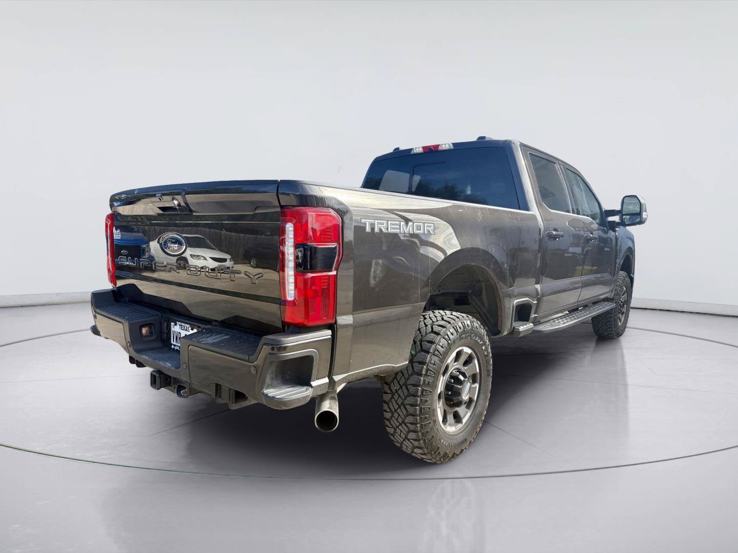 Used 2024 Ford F250 XLT w/ Tremor Off-Road Package AWD/4WD image 3