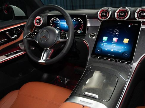 New 2026 Mercedes-Benz GLC 300 image 17