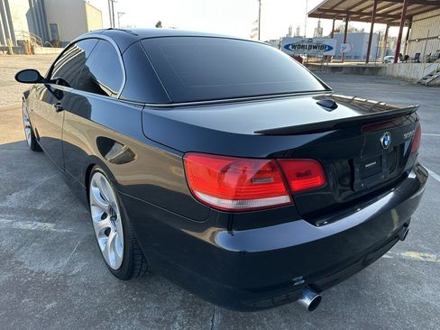 Used 2009 BMW 335i Convertible w/ Premium Pkg image 4