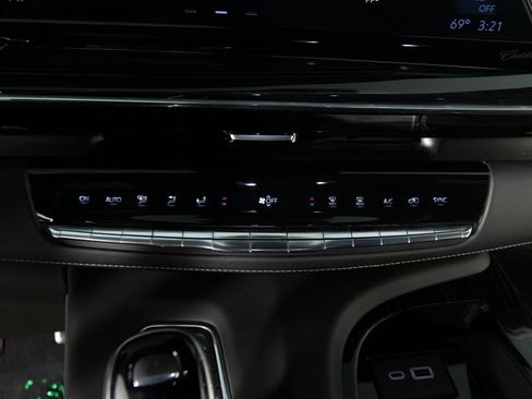 Used 2023 Cadillac Escalade V AWD/4WD image 16