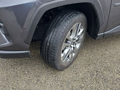 Used 2023 Toyota RAV4 XLE Premium FWD image 33