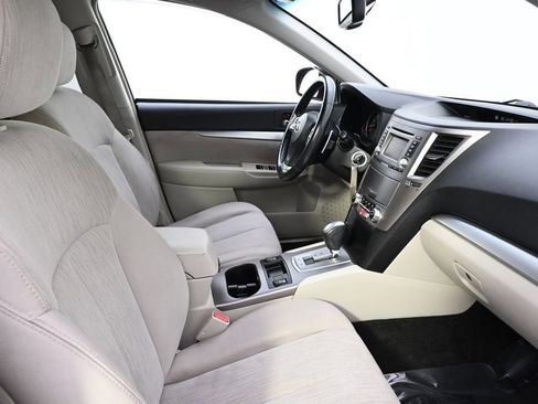 Used 2014 Subaru Outback 2.5i Premium image 13
