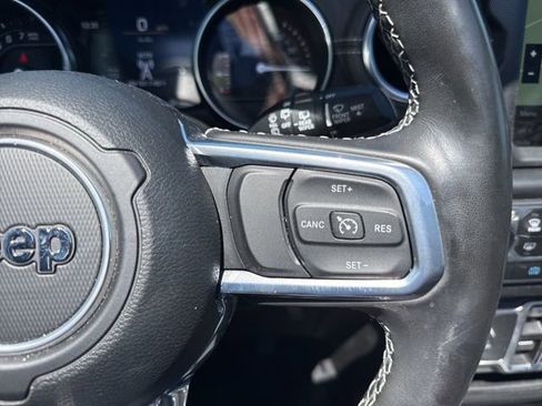 Used 2022 Jeep Wrangler Unlimited Sahara w/ Cold Weather Group AWD/4WD image 20