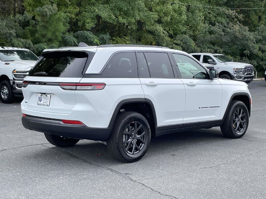 New 2027 Jeep Grand Cherokee 4WD image 8