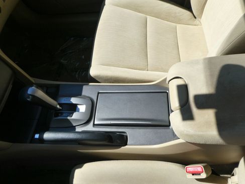 Used 2011 Honda Accord LX image 18