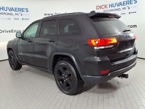 Used 2018 Jeep Grand Cherokee Laredo image 6