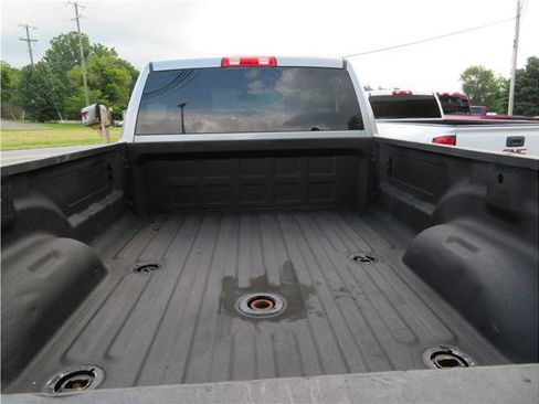 Used 2024 RAM 3500 Big Horn AWD/4WD image 3