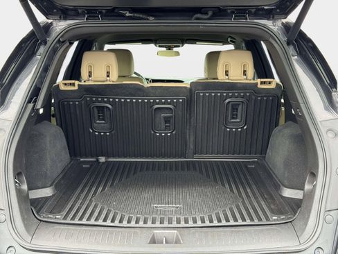 Used 2017 Cadillac XT5 FWD w/ LPO, Wheel Lock Package image 16