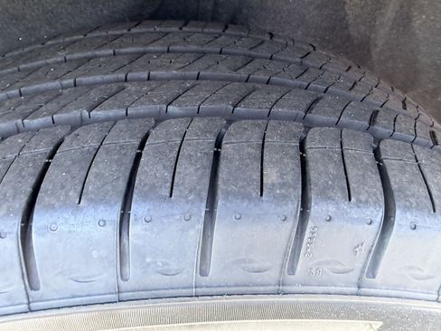 Certified 2025 Cadillac XT5 Premium Luxury image 34